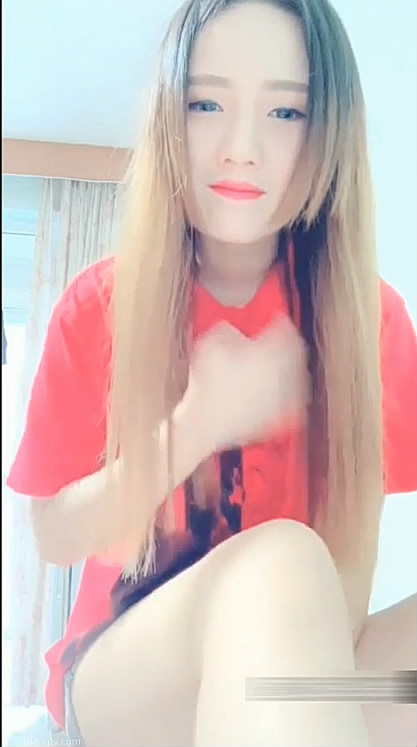 极致榨干 骚女榨干男友狂操到射不出 嫩逼干到红肿